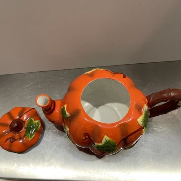 Vintage Rich Talent Hand Painted Majolica Teapot - Picture 5 of 8